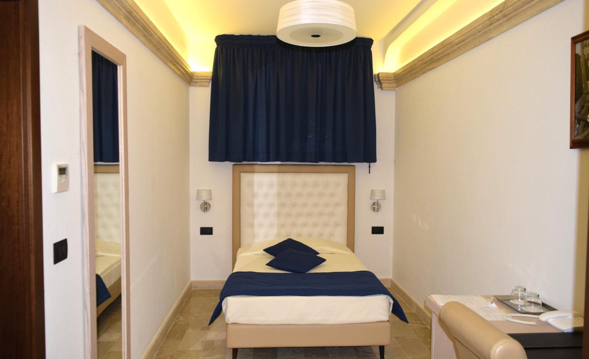 Bhb Hotel Мандурия Экстерьер фото