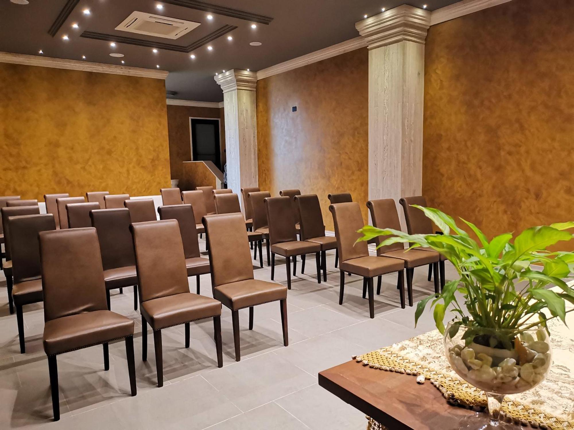 Bhb Hotel Мандурия Экстерьер фото